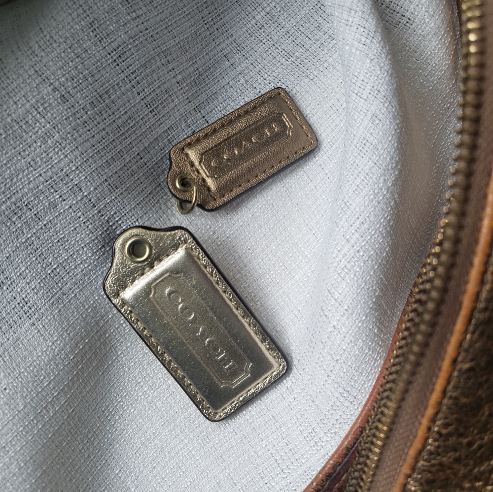 Coach poppy crossbody/hobo bag gold - Picture 8 of 10